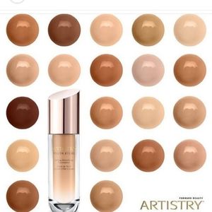 Te deja un acabado muy parejo todo te tapa pecas,